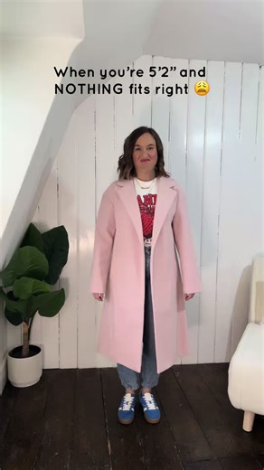 Empowering Petite Women with Fashion Confidence