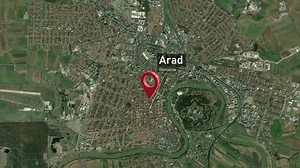 Zoom sur la ville de Arad : vidéo de stock (100 % libre de droit) 3660239663 | Shutterstock