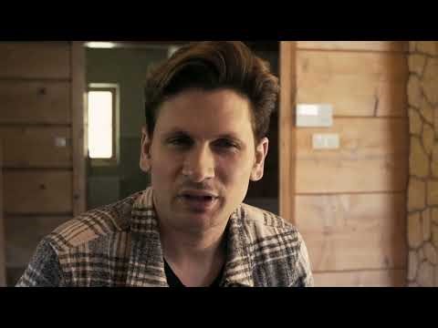 "Eat your food!" - Complete Strangers - Gay thriller