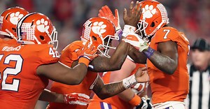 Clemson player apologizes for awkward nether region grab against Ohio State
