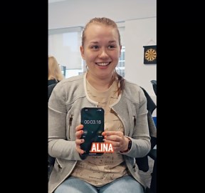 4 Second Challenge: Can You Stop the Timer Without Looking?