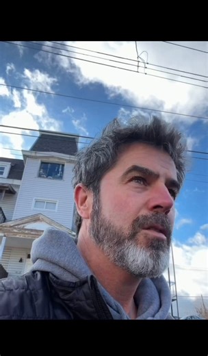 South Side Slopes is absolutely incredible with the amount and plethora of steep hills, tight bands, and just insanity on how us Pittsburghers can live up here 😂 this definitely has to be one of the steepest and most challenging neighborhoods in Pittsburgh and if someone has other suggestions, please let me know 🙂 #pittsburgh #412 #steelcity #yinz #yinzer #2026 #newyear #hills #local #pgh | Johnny Pittsburgh