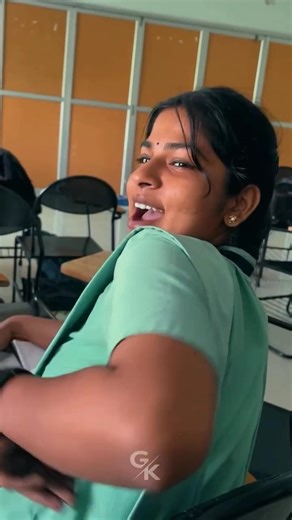 Fun with classmates 😂 free time fun #indoor #classroom #classmates #collegedays #shorts