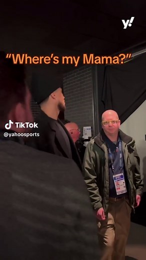 DBook just wants his mom after All-Star Weekend 🤍 #devinbooker #nba #momsoftiktok