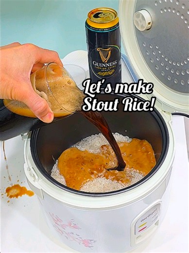 Stout Rice... Looks braised duck rice lol 😆 Only drink if you are of legal drinking age ah #stout #ricecooker #riceislife #sgfoodie