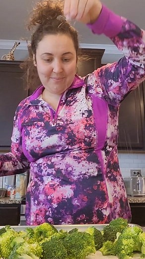 Get ready for the week by meal prepping! #mealprep #easymeals #mealprepping #broccoli | The Green Giraffe Eats | Facebook