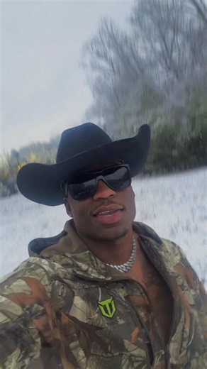 Jkel on Instagram: "Add me on Snapchat: itsjkel 👻 #viralvideos #explorepage"