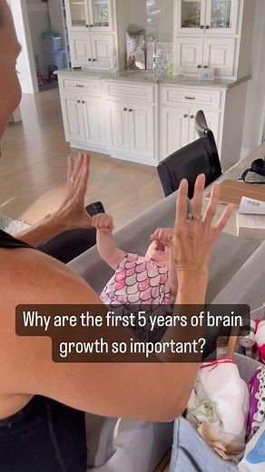 🧠 why are the first 6 years of brain develop so important? 🌟 👶Babies are born with billions of neurons in their brains, but most are like disconnected phone lines 📞🧠. That’s where you come in 🙌 Your love and care help those connections form. How? Through repeated positive experiences from day one! Research shows that this early bonding and stimulation, especially from birth to age 6, creates pathways in their tiny brains, preparing them to absorb new knowledge and love. 📚💕 Did you know: 