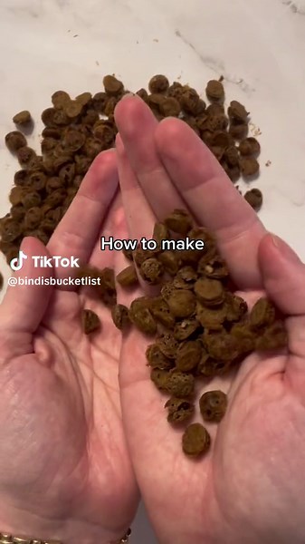 This is the easiest way that I’ve ever found to make bulk training treats. No mixing, no additions, just simply spread and bake. It’s truly that simple! I’ve also really liked this treat mold because it came with the little white spreader/spatula that’s really helpful for the whole process. This silicone mold can also act as a lick mat, or be used to make small frozen treats as well. Lots of potential uses! 🍖 Let me know below if you’d like to see more DIY treats this month. There are so many p