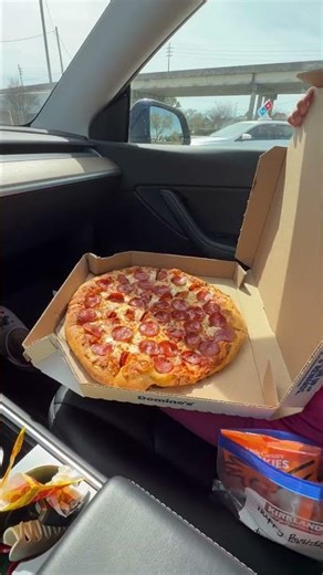 #cute Takeaway pizza delivery