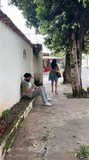 11M views · 242K reactions | A beggar became very Rich thanks to this billionaire businesswoman's Trick! ❤️ | Enjoada | Facebook