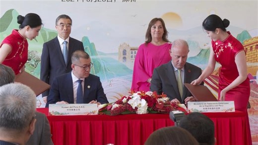 Peruvian president meets Huawei, BYD officials in Shenzhen