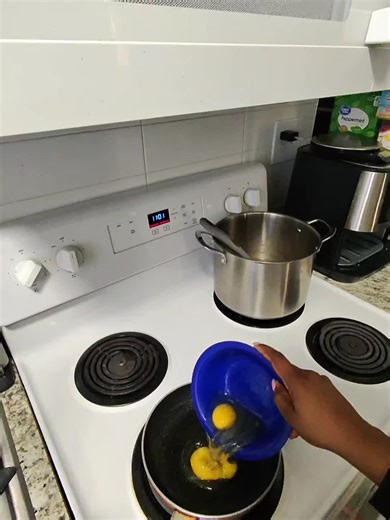 Spend a Day in the Life of a Starbucks Worker