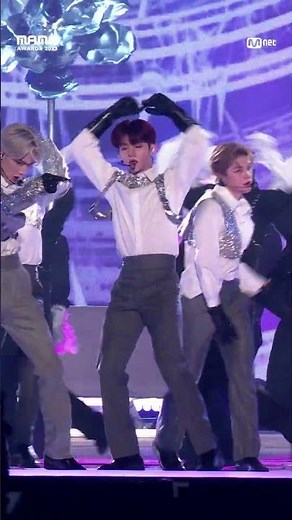 얼굴로 팬들 기 살려주는 아이돌 #2023MAMA #CRUSH #가시 #zerobaseone #제로베이스원 #ZHANGHAO #장하오 #2023MAMAAWARDS