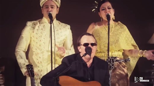 Joe Bonamassa Official- "Blue And Evil" - Live At Carnegie Hall Follow or stream Joe here: https://joeb.me/FolloworStreamJB | Joe Bonamassa