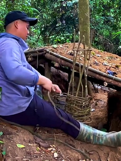 Surviving 30 Days in the Forest: Shelter Building Challenge