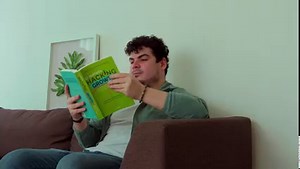 ¿Te encanta la tecnología Smart y quieres hacer tu vida más fácil? 🙋😊 El Xiaomi Mi Smart Speaker es un parlante inteligente que tan solo diciéndole "Hey, Google" podrás reproducir tu música favorita, controlar otros productos smart, hacer recordatorios y sin la necesidad de utilizar tus manos. 🆒 Encuéntralo solo en #MiStorePerú 👉bit.ly/3mctVVG. 😎 | Mi Store Perú QTC