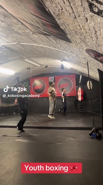 Youth Boxing Training and Matches for Aspiring Fighters