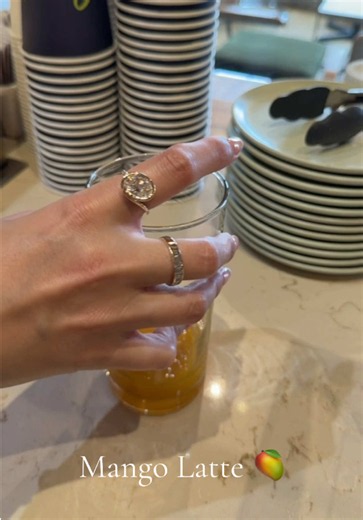 Encanto Cafe La Jolla: Try the Delicious Mango Latte 🥭☕️