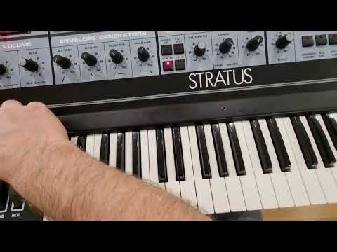 VCDO based Polysynth in a Crumar Stratus case