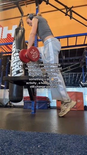 Hailey Fernandes❤️‍🔥🎱😼 on Instagram: "reminder not everything got to b so serious 😝😝 u can literally just go to the gym for fun 🤘🤘 #gymmotivation #gymgirl #girlswholift #Fitness #workoutmotivation full fit @younglaforher code - ‘GAYMER’ to save !!! (blue set dropping 1/13 🫶💙)"