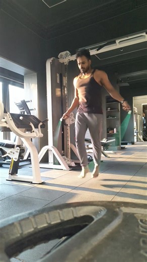 skipping rope exercise full body ( mind muscles connection 💪🤯)#motivation #skipping #fitindia #gym