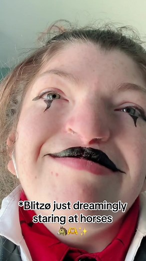 Blitzo Cosplay Unboxing - Disabled Cosplayer Reveals Stunning Look