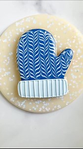 55K views · 549 reactions | We’re smitten with this mitten cookie tutorial by Butterfly Bakes ATL ! 理 Bake up a snowstorm with more festive shapes here ❄ : https://bit.ly/3YOoMqs #Christmas #cookiecutters #holidaybaking #christmasbaking | Ann Clark Cookie Cutters | Facebook