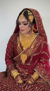 10K views · 146 reactions | Embracing tradition with the elegance of red—where every bride feels like royalty. ❤️✨ #RedBride #BridalElegance #aklimasmakeover #longlastingmakeup #weddingmakeup #reciptionmakeup #makeupmania #lalbagbranch #keraniganjbranch | Aklima's Makeover | Facebook