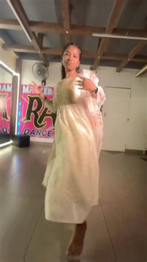 Dole dole song..🫶🏻🎶bob trending song🤌🏻🥰🫠#doledole #dance #trend#viral #pokiri #maheshbabu#fyp