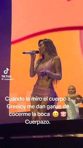 Stunning Live Performance by Female Singer on Stage