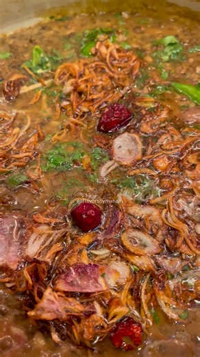 Flavors By Maham on Instagram: "Sabut Mash Daal Gosht (Urad Dal Gosht) 🤍🔥 Soft mash daal + tender beef = ultimate Pakistani comfort food 😍 Ingredients • Beef 500g • Sabut Mash (whole white urad dal) 2 cups (soaked 5–6 hrs) • Onion 2, tomatoes 2 • Ginger garlic 1 tbsp • Oil ½ cup + salt Spices: Red chilli 1 tsp, crushed chilli 1 tsp, turmeric ½ tsp, dhanya 1 tbsp Method 1. Onion fry golden → add ginger garlic 2. Add beef + cook color change 3. Add tomatoes + spices → bhunao 5–7 mins 4. Add soa