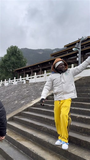 Chinese Comedy: Black Chinese Women in Unique Outfits