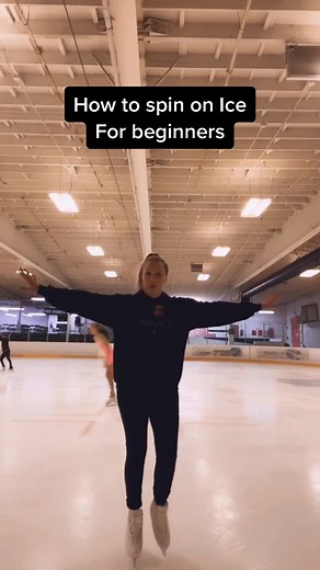 How to spin when you go ice skating 😍 #figureskating #iceskating #foryou #tiktokpartner