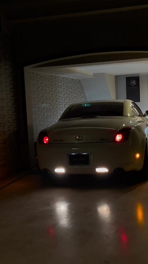 Customized Lexus SC430 Soarer V8 - A Stunning Beauty