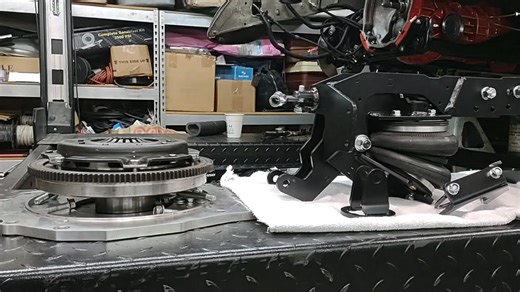 Limebug Revolution Bolt-on Air Ride Kit. Cantilever air suspension system with horizontal damping. Matt Steedle built pro-street VW transmission Hans detailed Fuchs #airride #airsuspension #limebug #limebugvw #fuchs #vw #vwbug #vag #subaru #subiswap #volkswagen