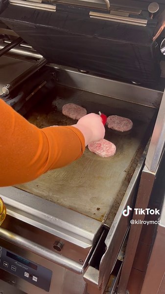 Grilling Steak on a Two Platen Grill