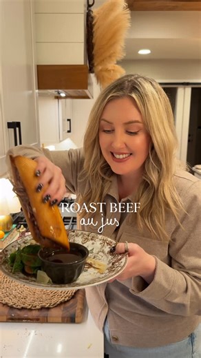 Kristin Beth | KBees Recipes on Instagram: "Drop a RECIPE below and I will send you the *perfected* recipe! 🤎🥩 This is actually a super easy dinner to put together!!! And so yummy 💯 #easyrecipes #easyrecipe #dinnerideas #cozydinner #dinnerrecipes"
