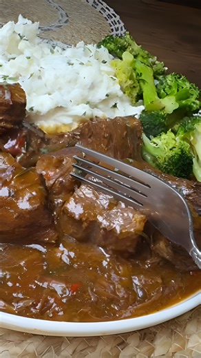Delicious mashed potatoes paired with juicy steak
