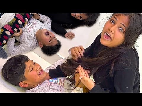 Riya chinu Lad rahe 😂