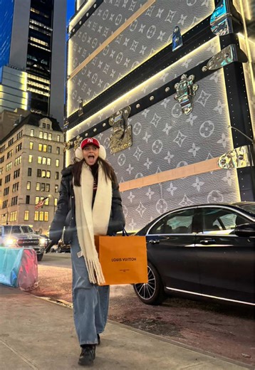 Willow's First Louis Vuitton Purchase in NYC