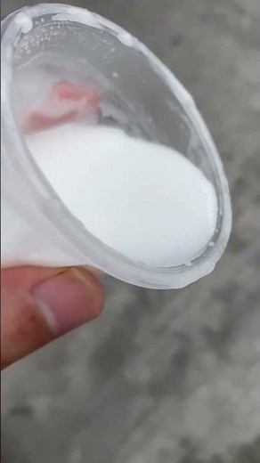 Urea-formaldehyde resin glue powder