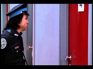 Zed apre la porta - Scuola di polizia