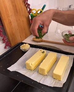 679K views · 1.4K reactions | Veal Parmesan & Garlic Bread! We took the sub sandwich to a whole new level 朗索 | Chefclub GruB | Facebook