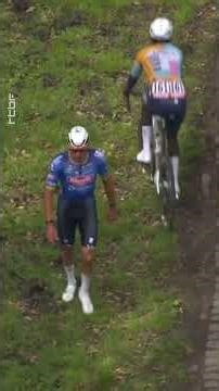 Mathieu van der Poel on foot in the Arenberg Trench