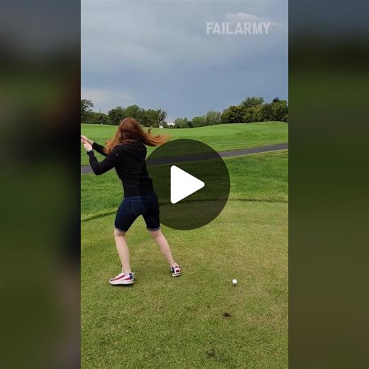 Funny Golf Fails: Giving the Worst Controller to the Newest Player