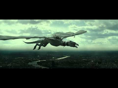Harry Potter and the Deathly Hallows - Part 2 (Dragon Flight Scene - HD)