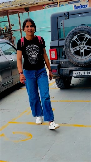 ****♥️ on Instagram: "Sboot❤️ . . #trending#viral#simple#look#Badmashi#song"