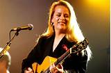 Mary Chapin Carpenter Guitar Images
