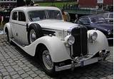 Images of Old Luxury Vehicles